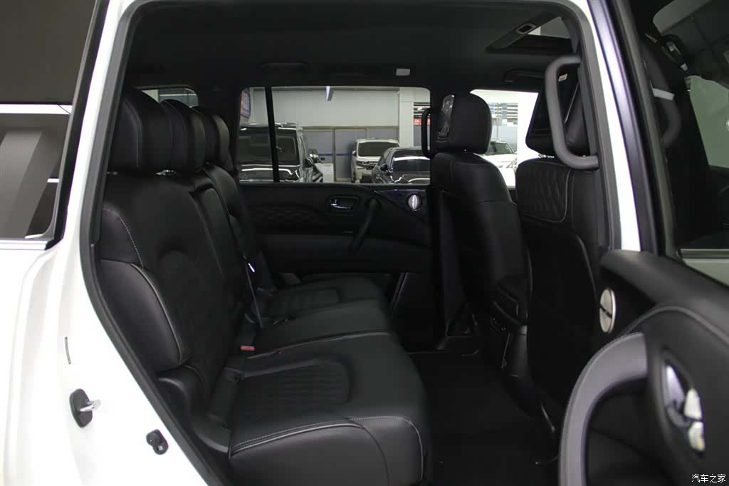 Infiniti QX80, 2023 9