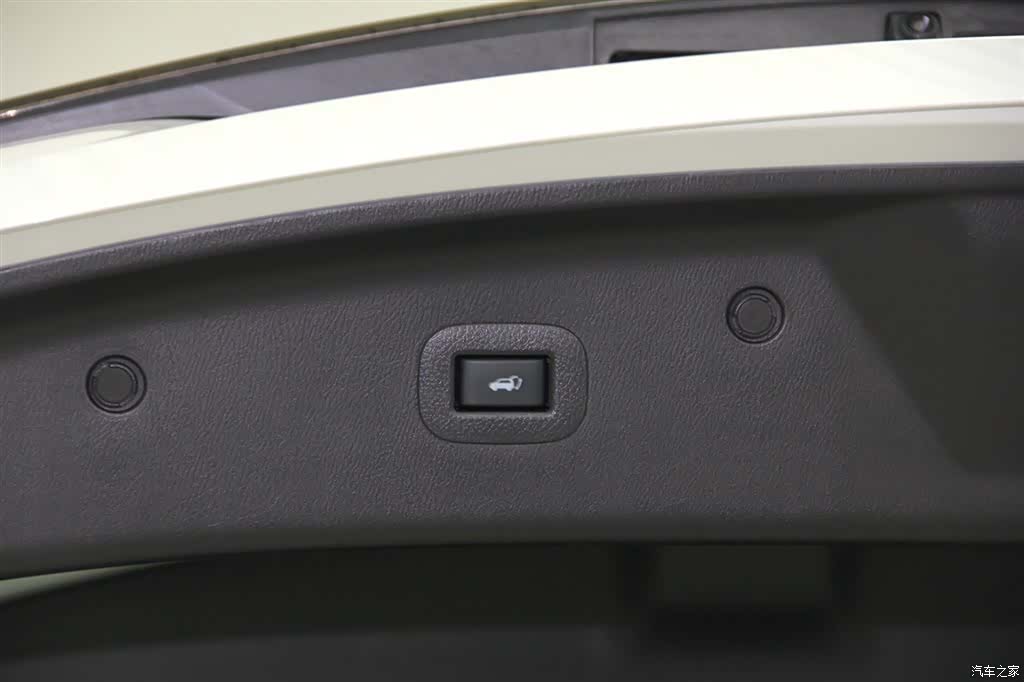 Infiniti QX80, 2023 29