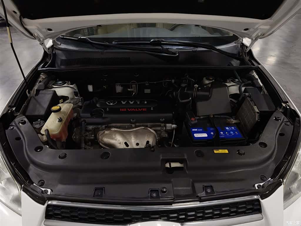 Toyota RAV4, 2012 6
