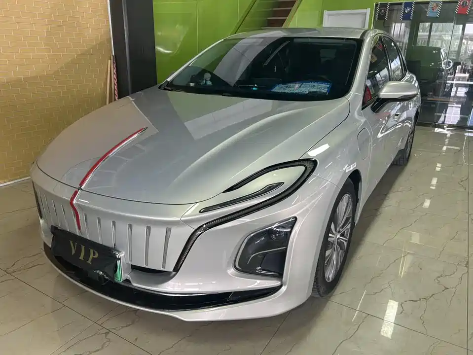 Hongqi E-QM5