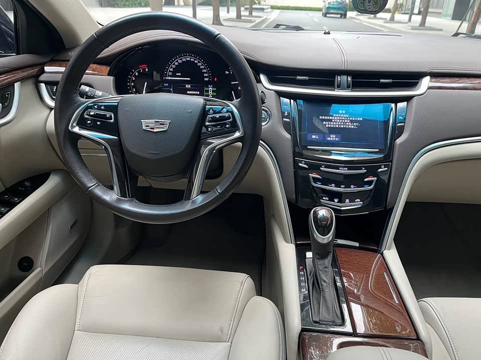 Cadillac XTS
