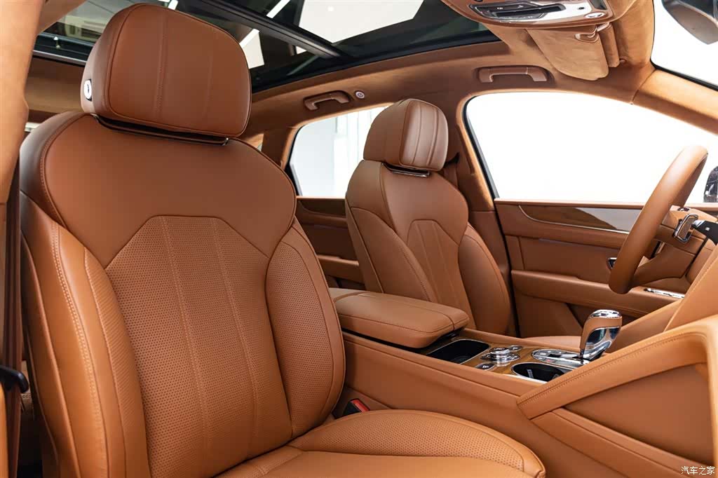 Bentley Bentayga, 2021 15