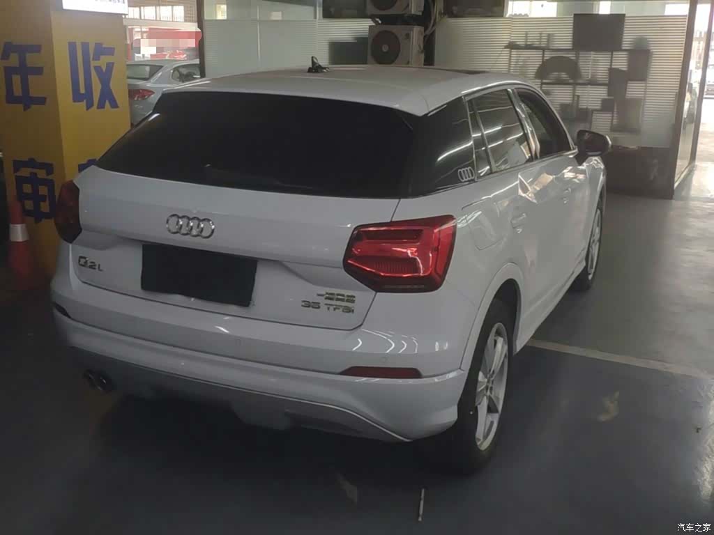 Audi Q2L, 2019 7