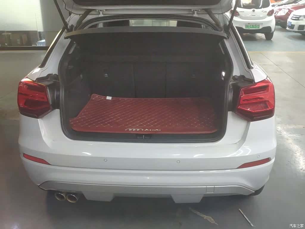 Audi Q2L, 2019 19