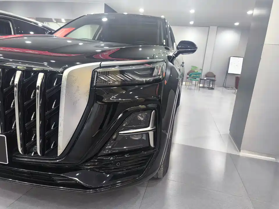 Hongqi HS5