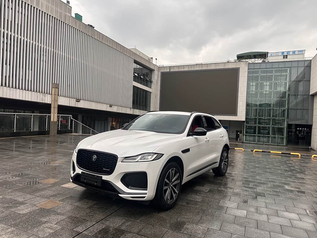 Jaguar F-Pace