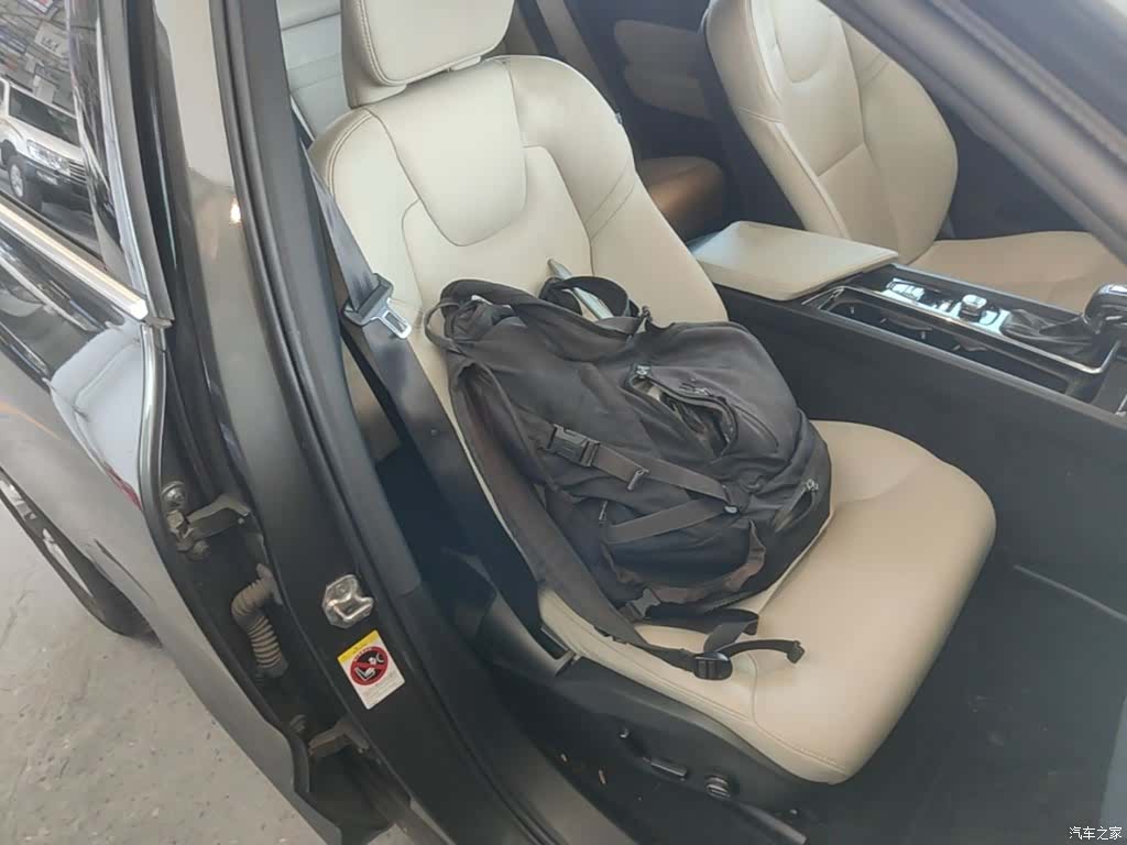 Volvo XC60, 2018 25