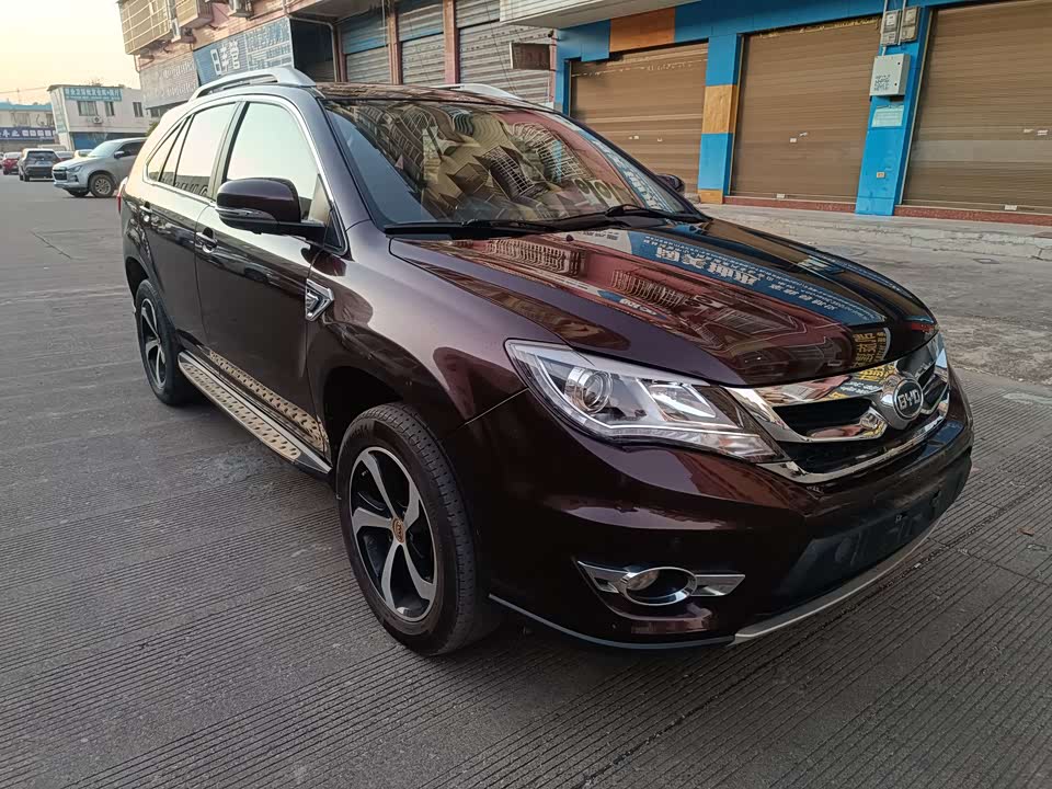 BYD S7