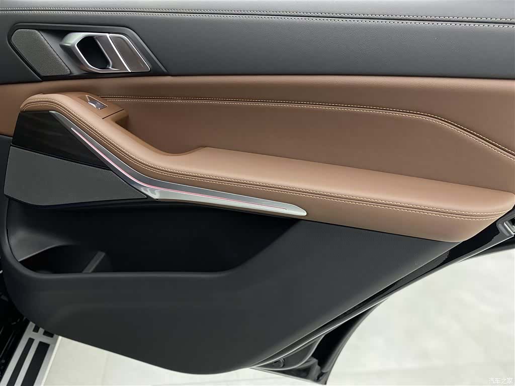 BMW X7, 2024 25