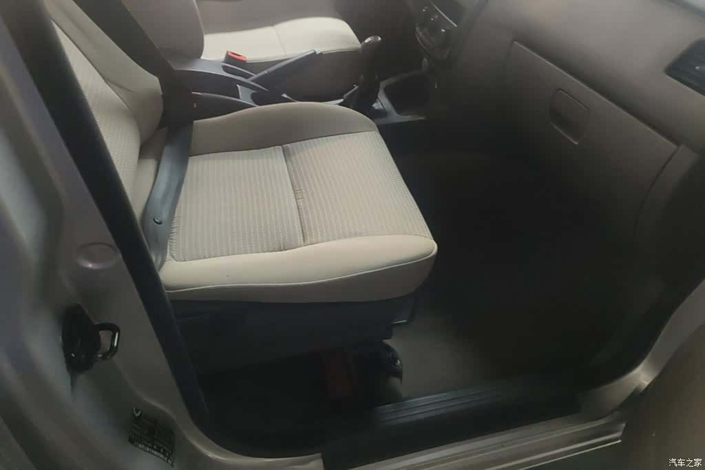 Wuling V, 2019 8