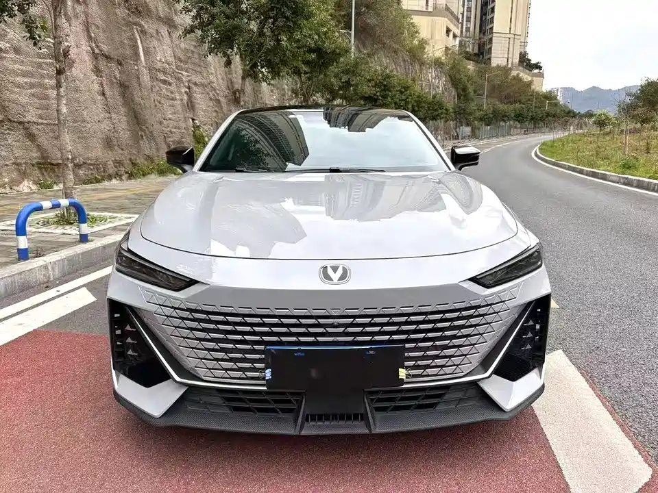 Changan UNI-V