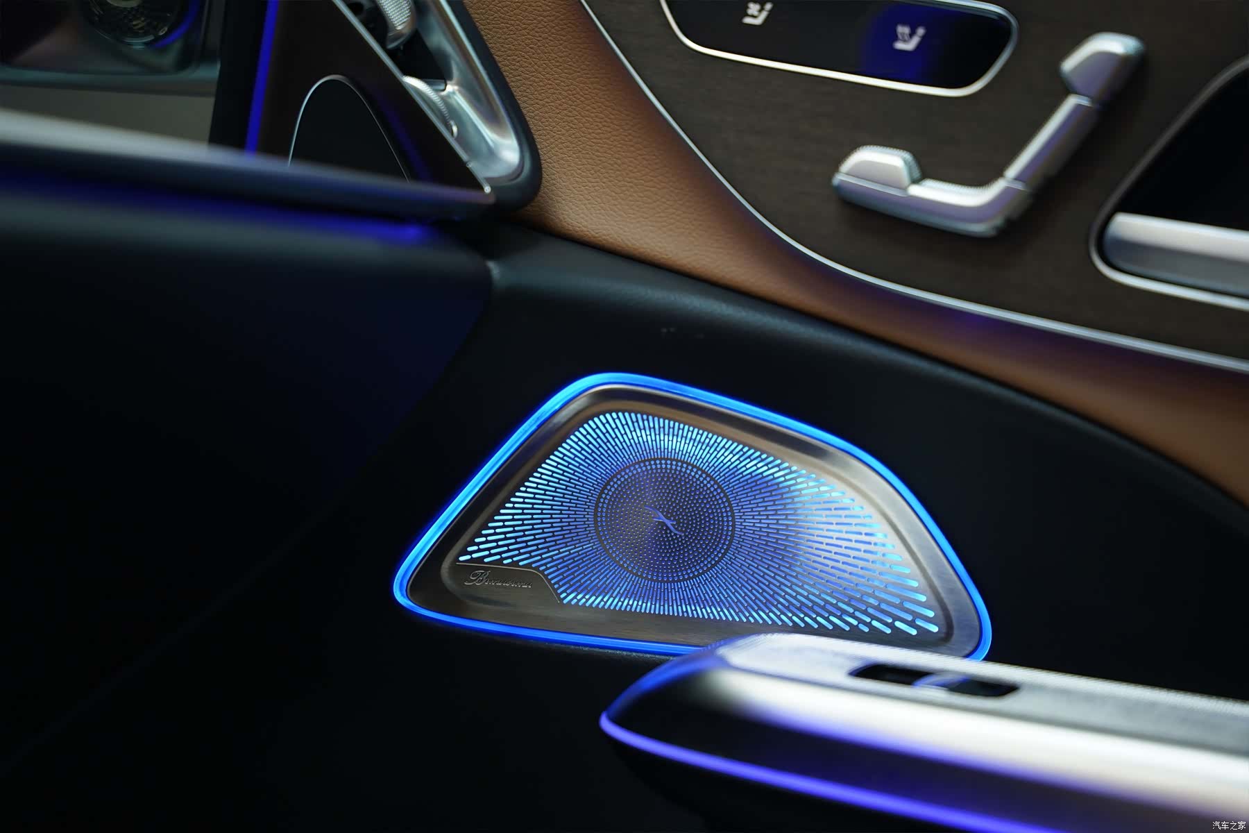 Mercedes-Benz E-Class, 2024 15
