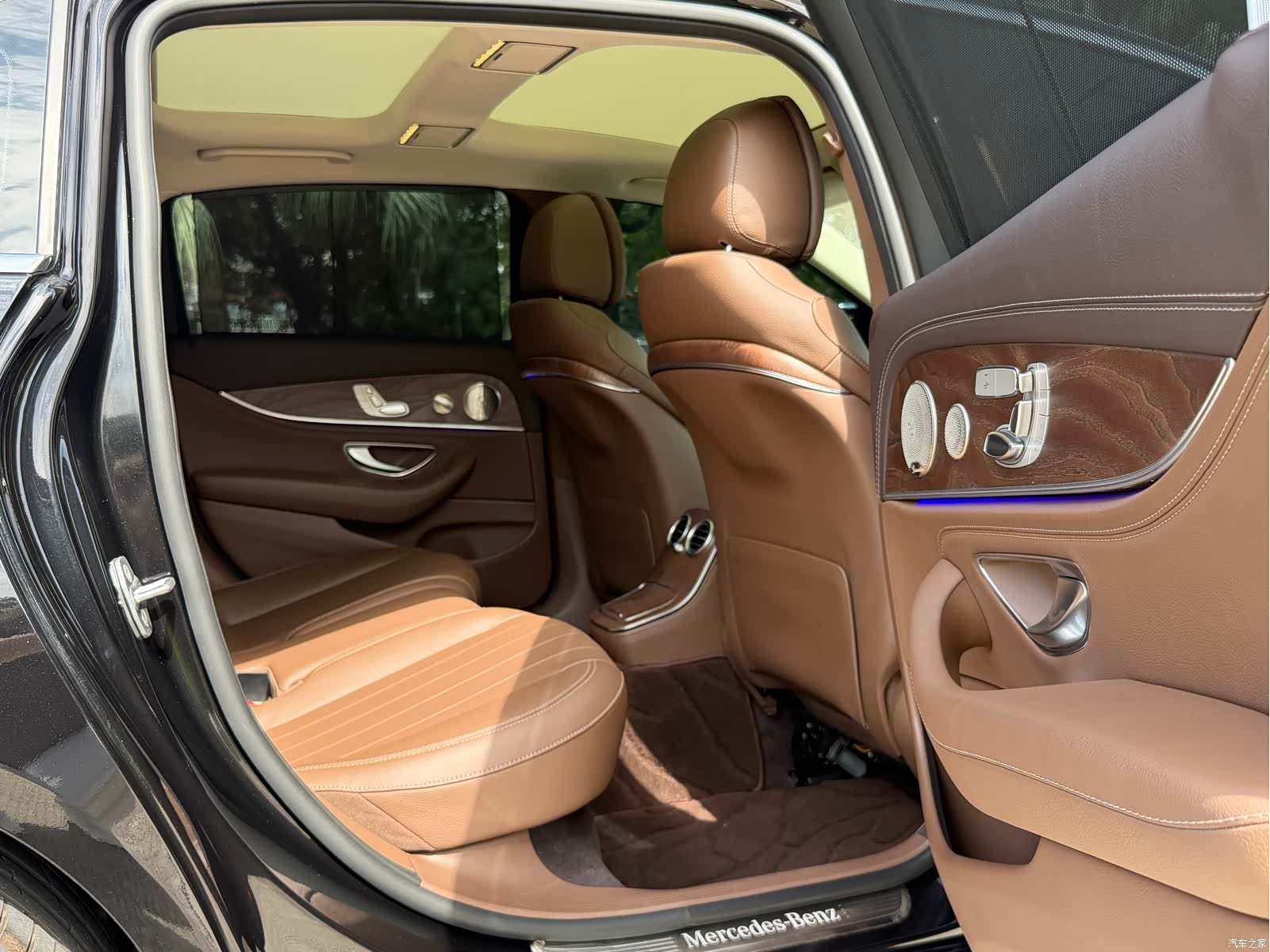 Mercedes-Benz E-Class, 2021 10