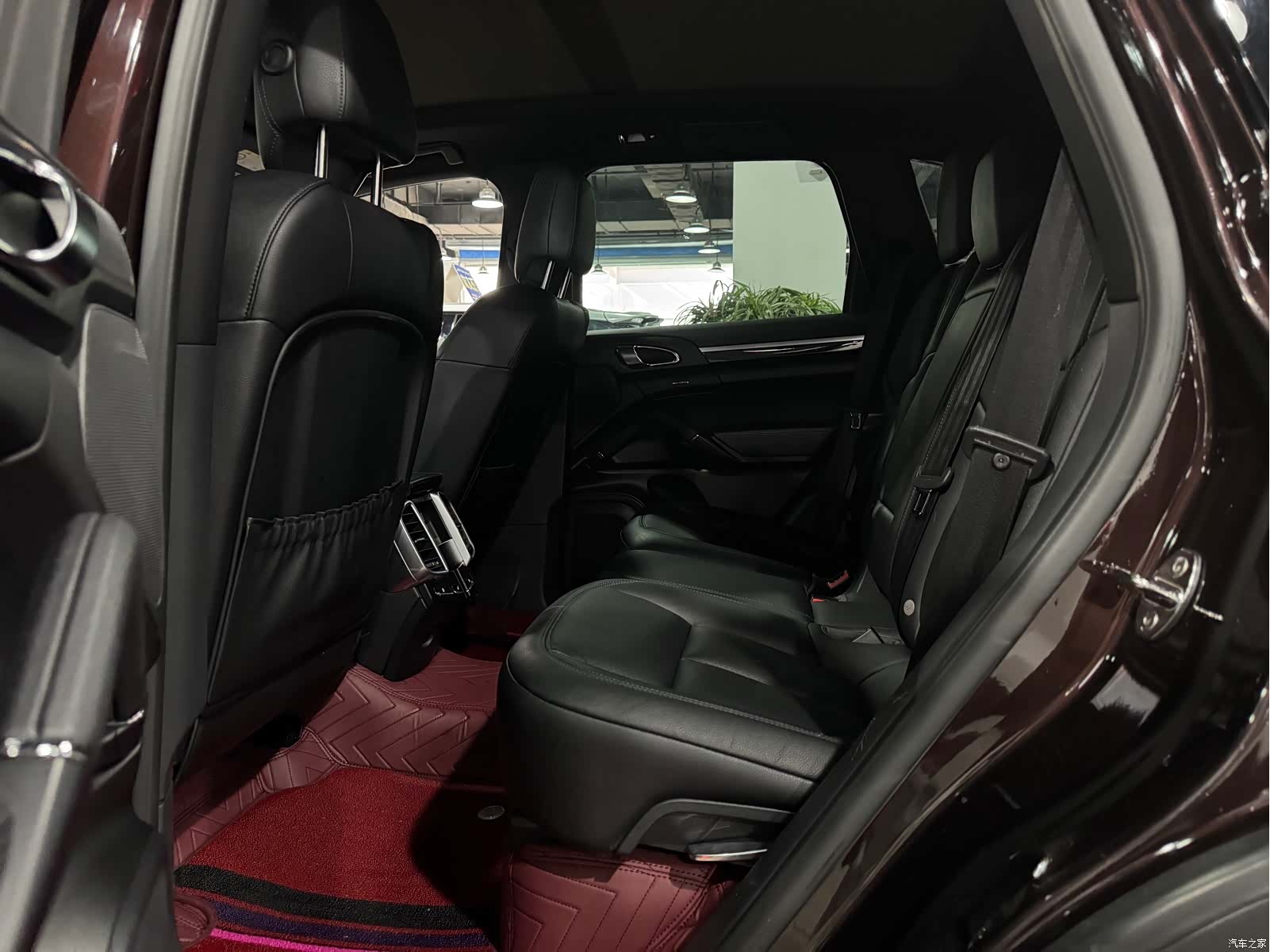 Porsche Cayenne, 2017 все фото