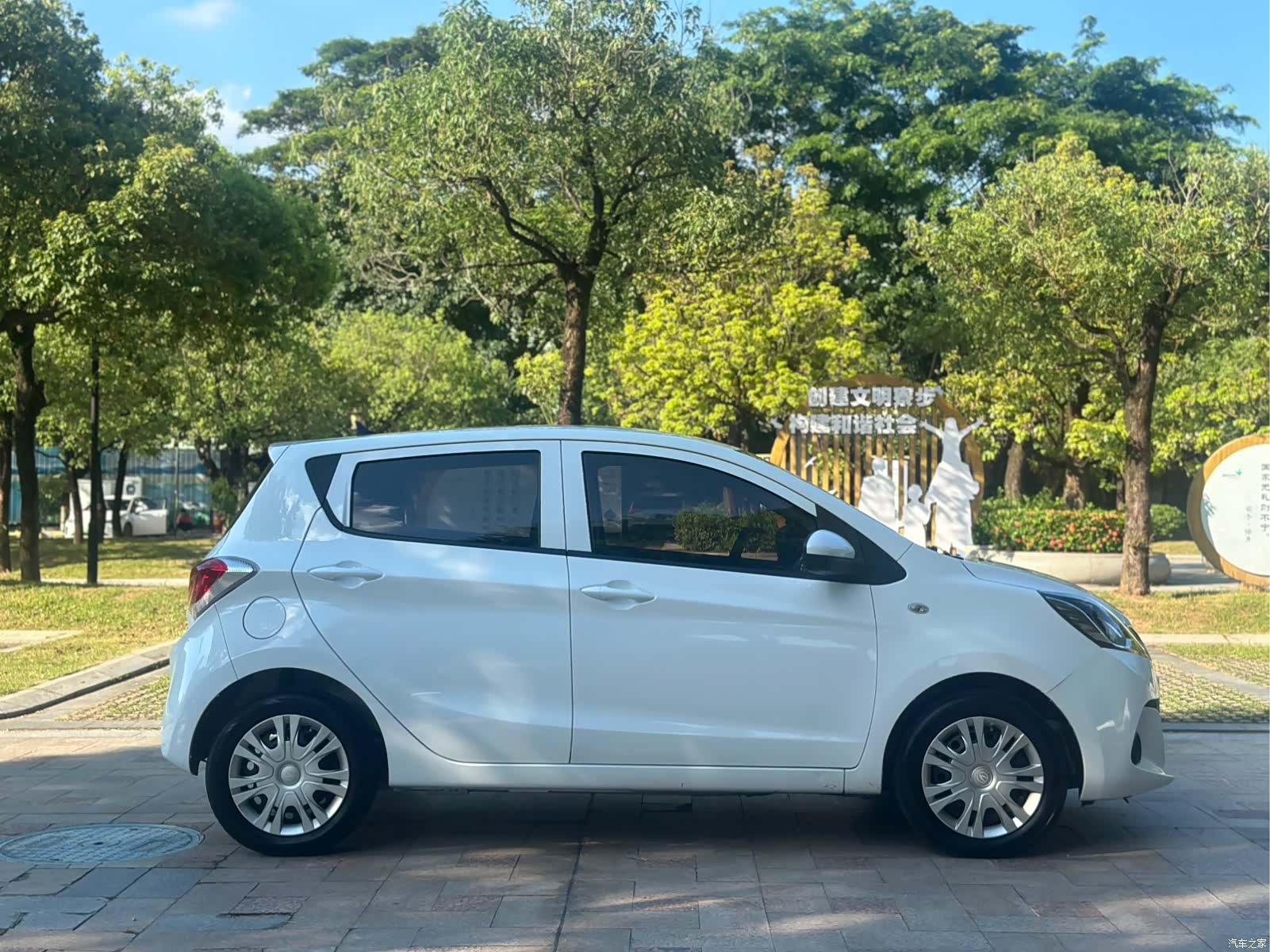 Changan E-Star, 2021 4