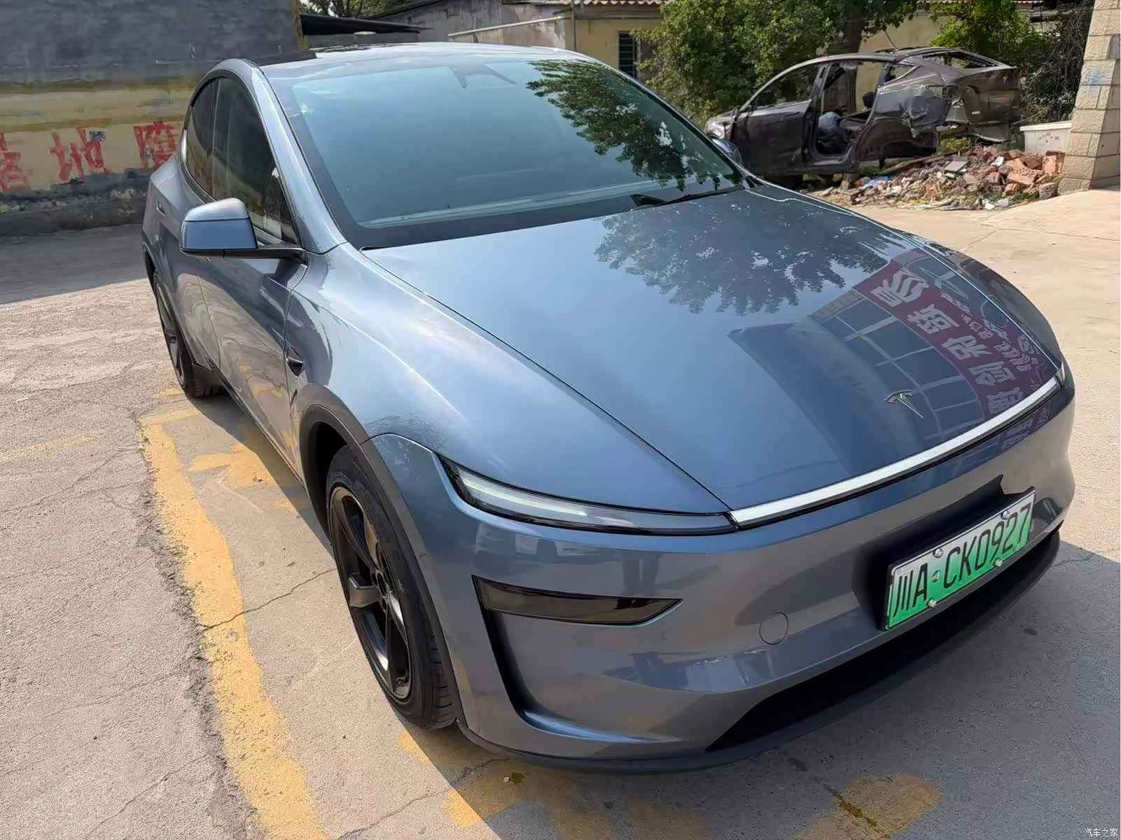 Tesla Model Y, 2025 3