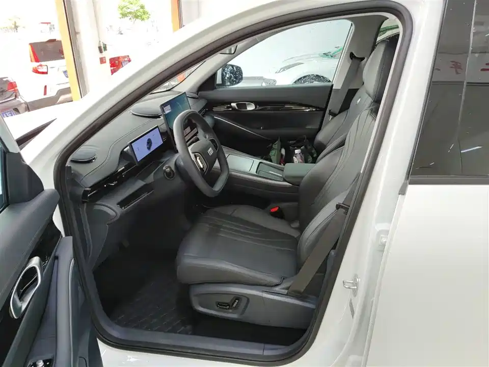 Geely Galaxy Galaxy E5