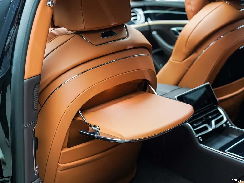 Bentley Flying Spur, 2026 11