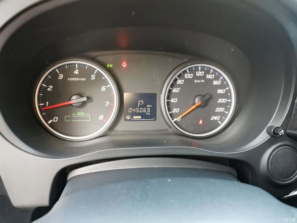 Mitsubishi Outlander, 2022 12