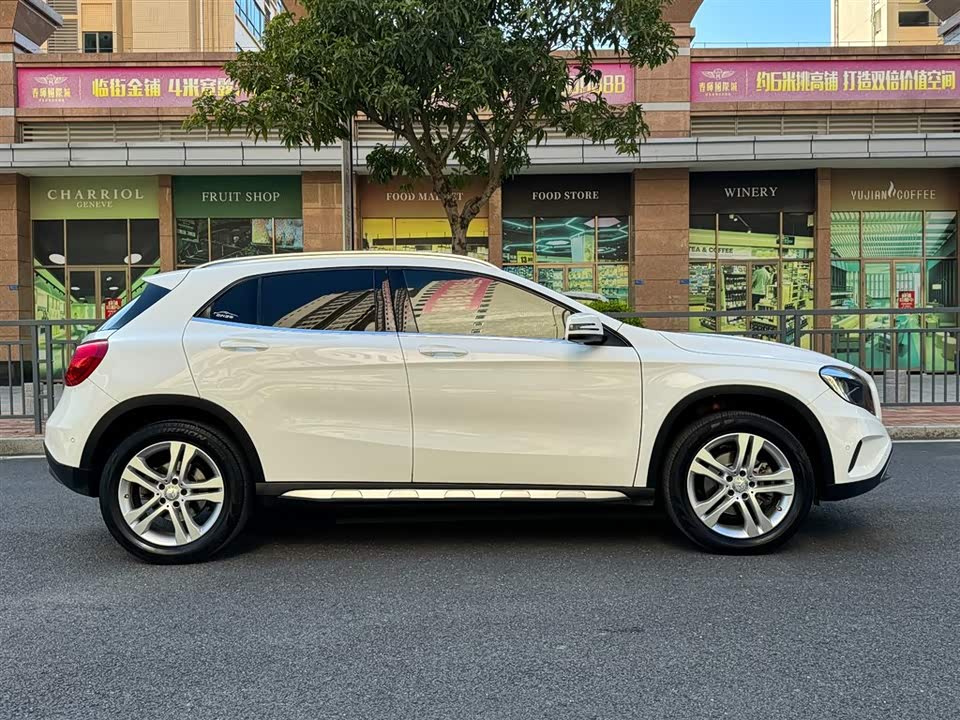 Mercedes-Benz GLA