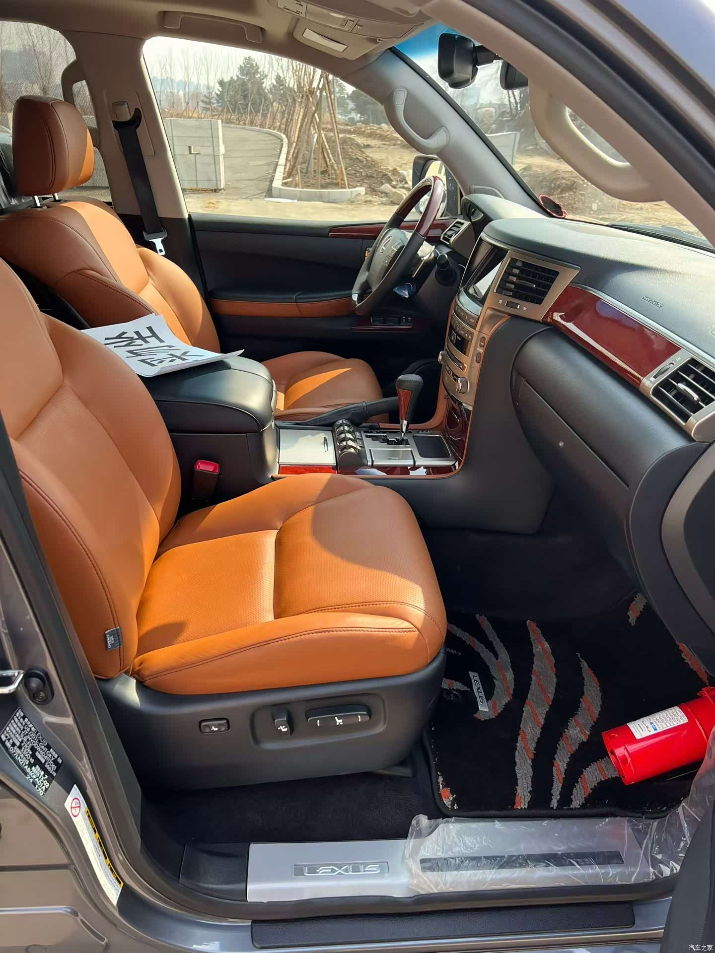 Lexus LX, 2013 20