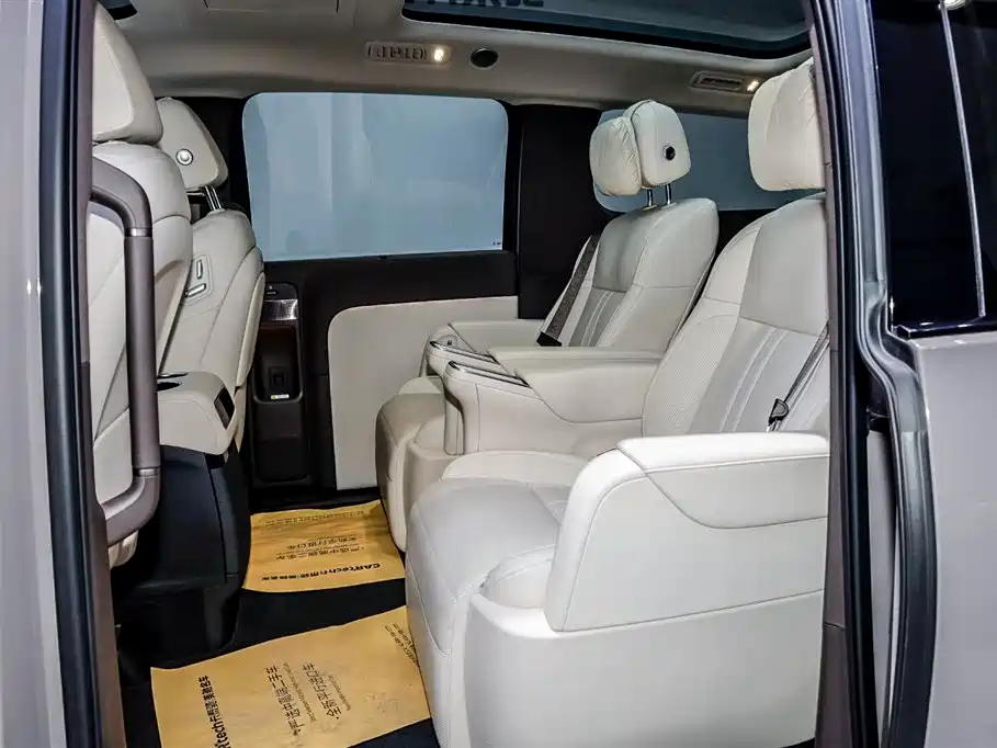 Li Auto Ideal MEGA