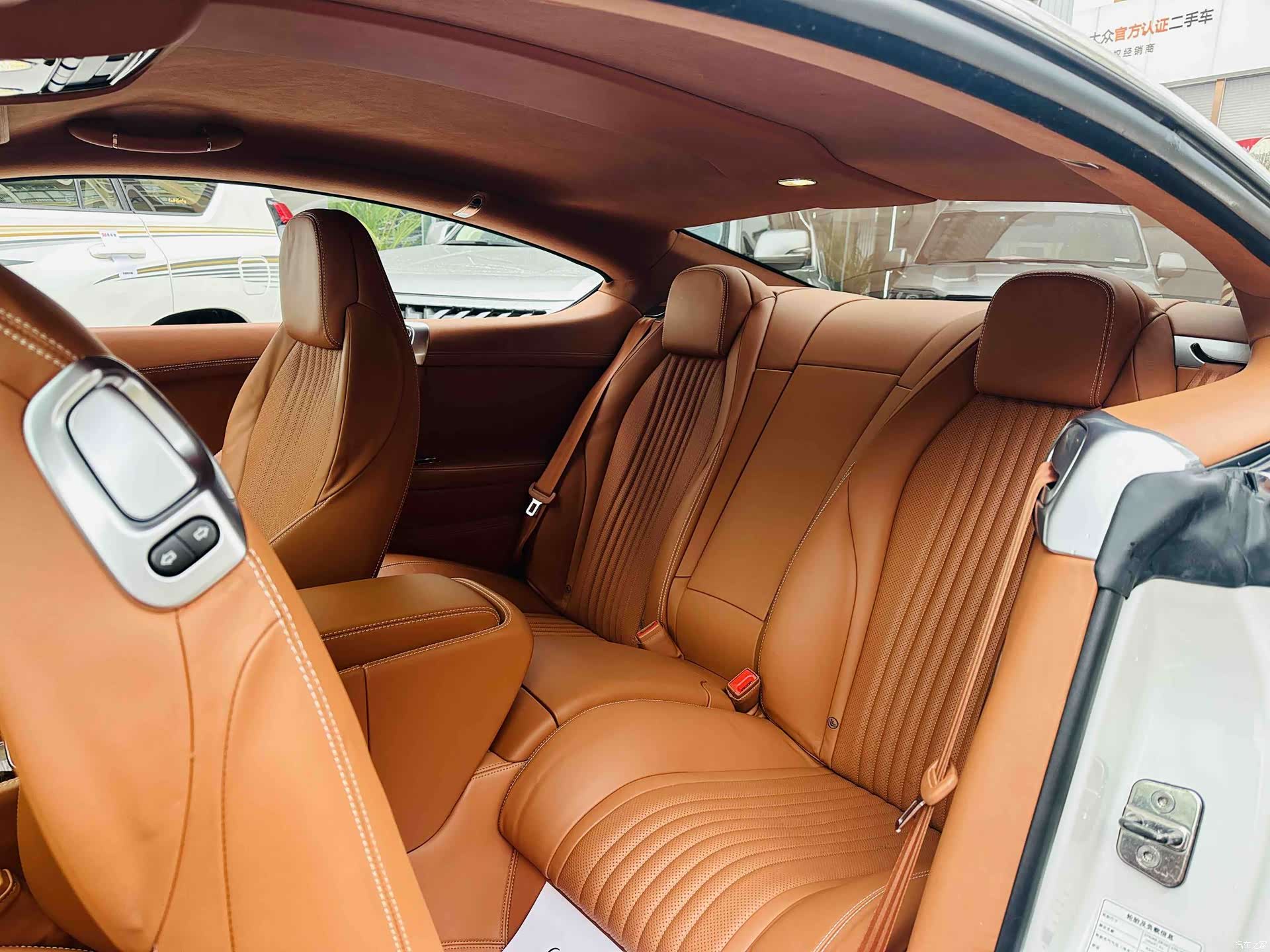 Bentley Continental GT, 2018 10
