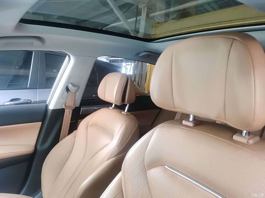 Xpeng P5, 2022 все фото