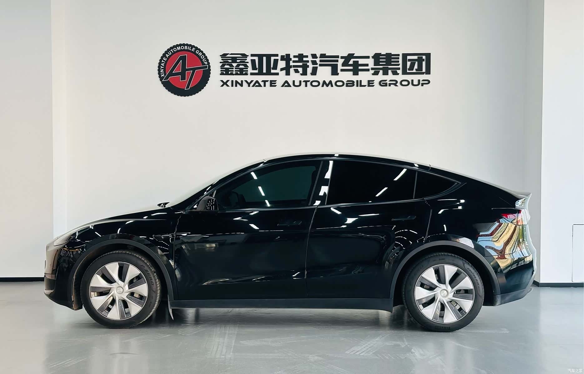 Tesla Model Y, 2021 4