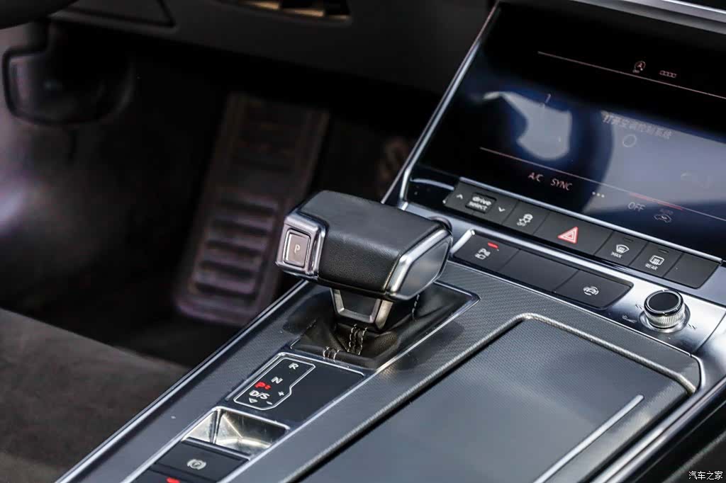Audi A7L, 2024 28