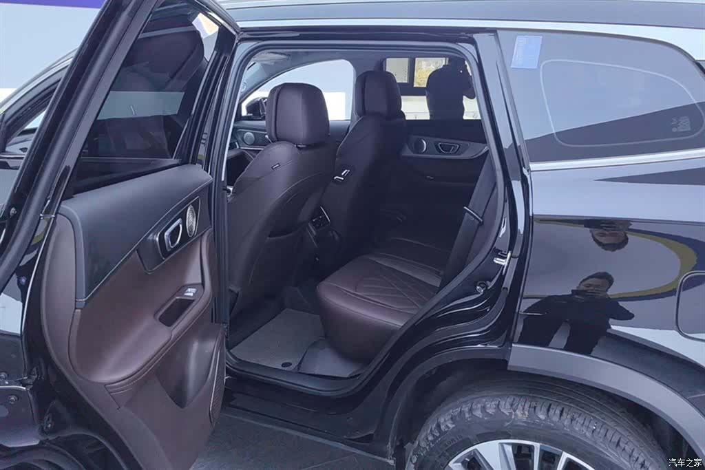 Chery Tiggo 8, 2024 11