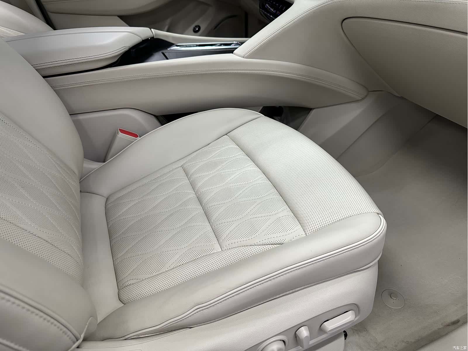 Buick Enclave, 2021 21