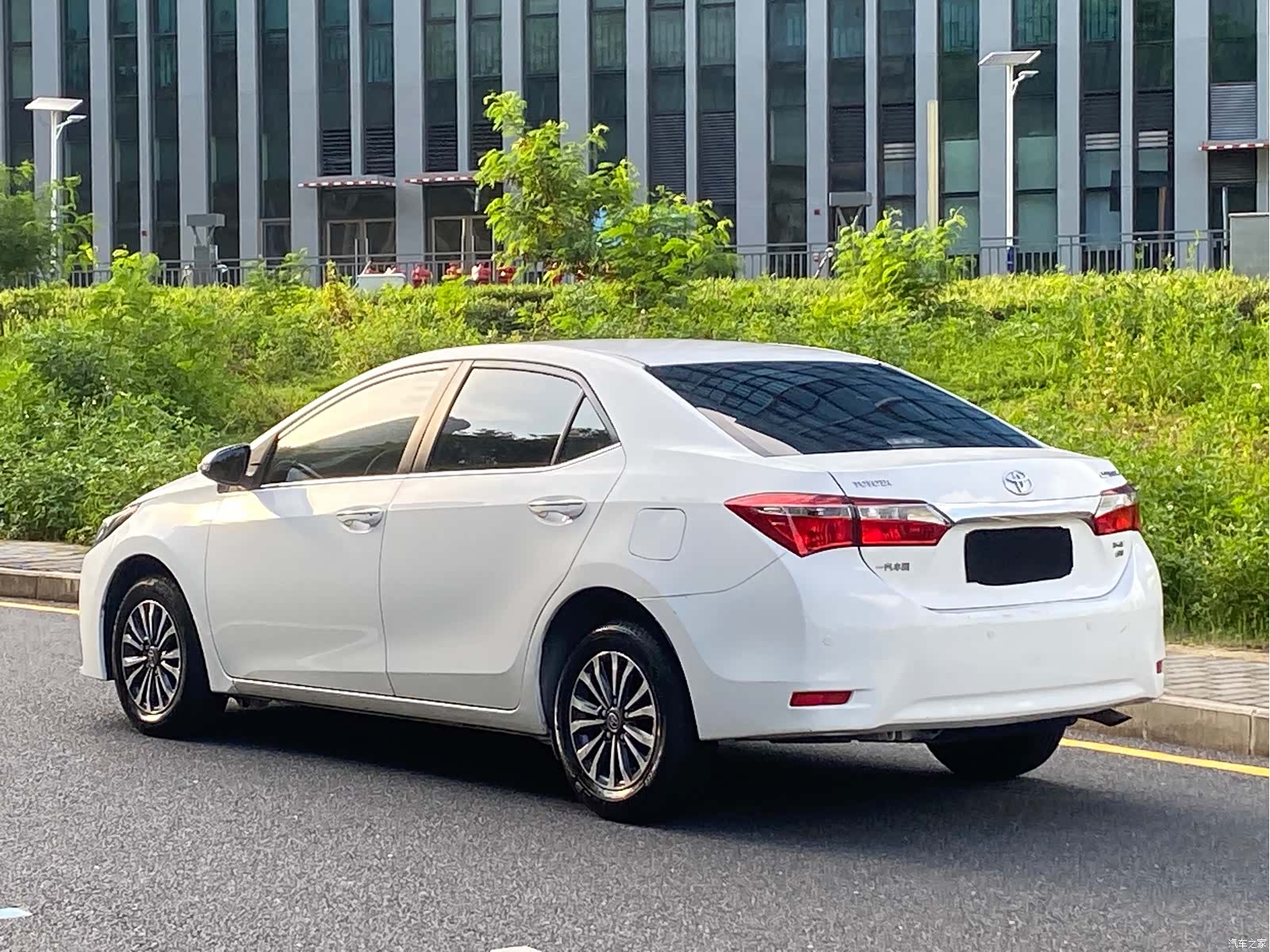 Toyota Corolla, 2017 все фото