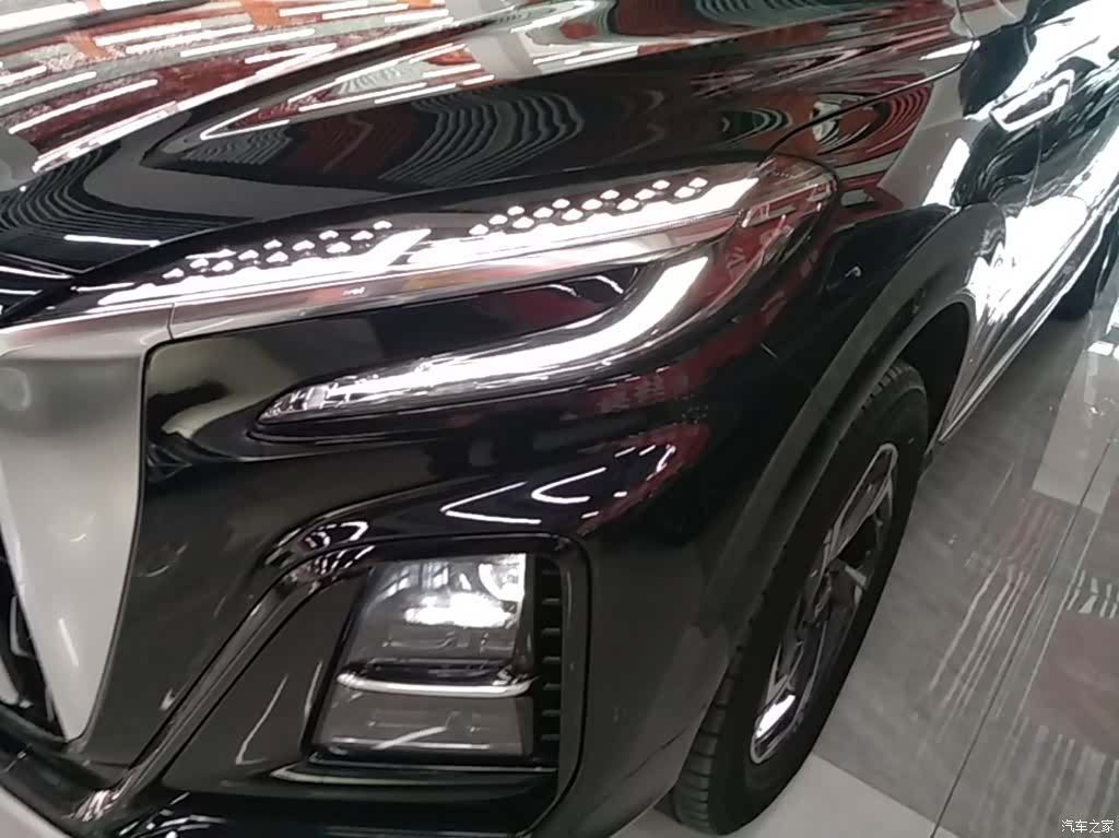 Hongqi HS3, 2024 24