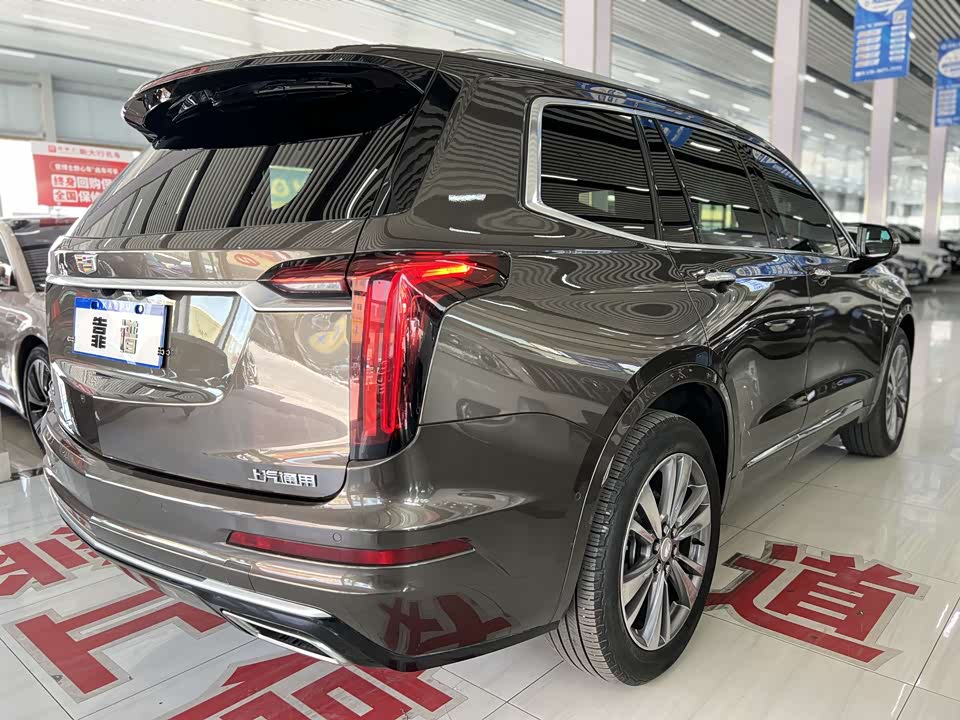 Cadillac XT6