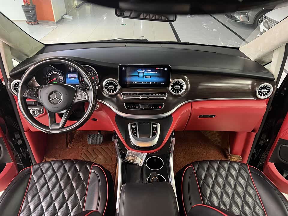 Mercedes-Benz V-class