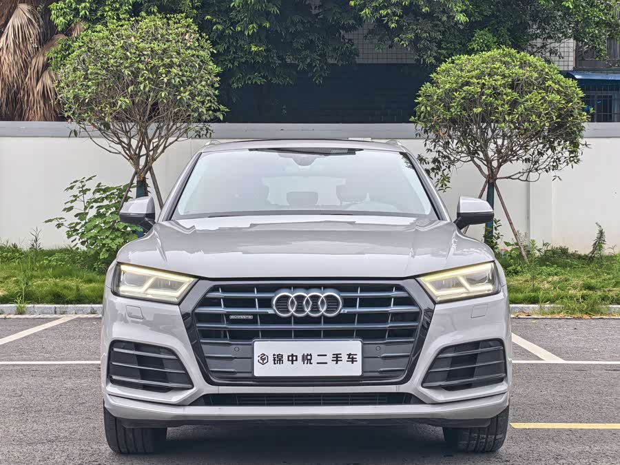 Audi Q5L 2018, фото 1