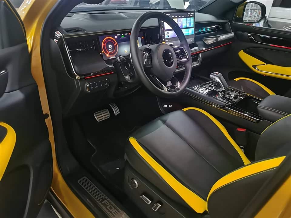 Great Wall Mountain and sea cannon