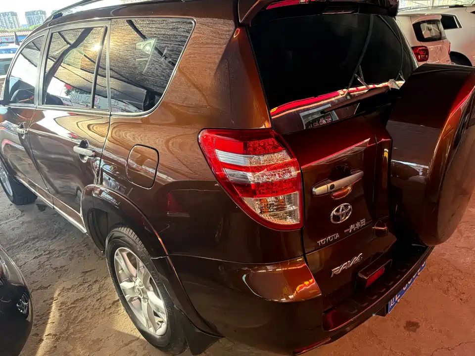 Toyota RAV4 Rongfang