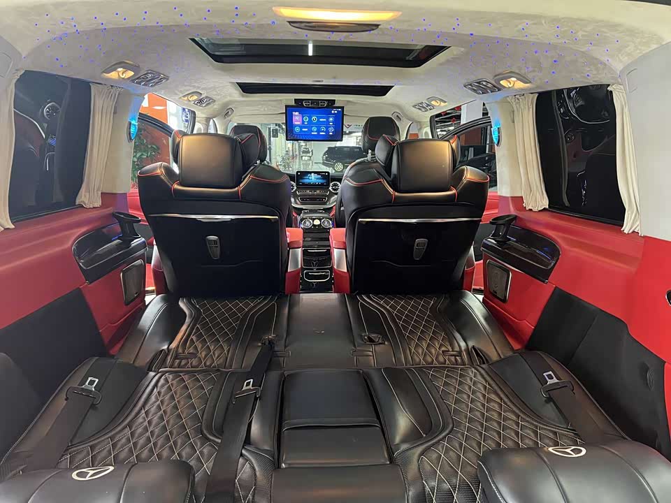 Mercedes-Benz V-class