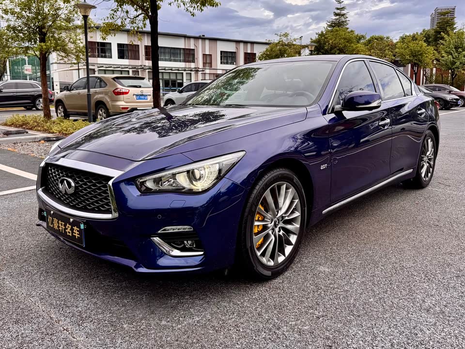 Infiniti Q50L
