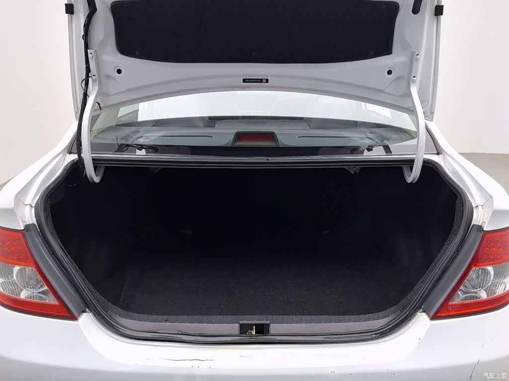 BYD F3, 2016 16