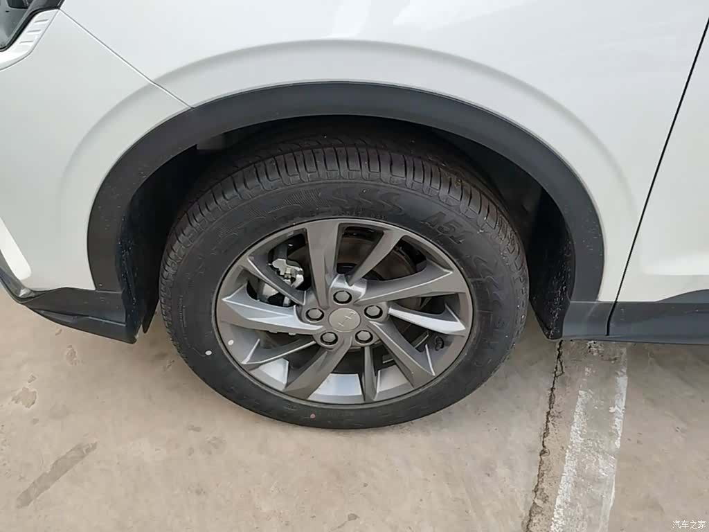 Geely Coolray, 2026 23