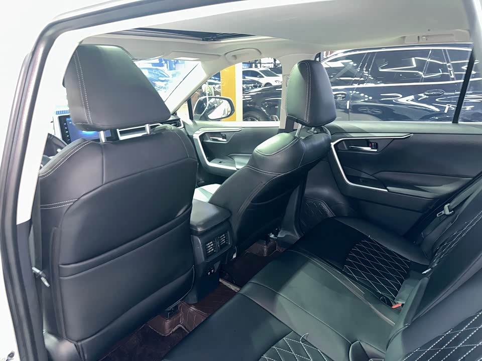 Toyota RAV4 Rongfang