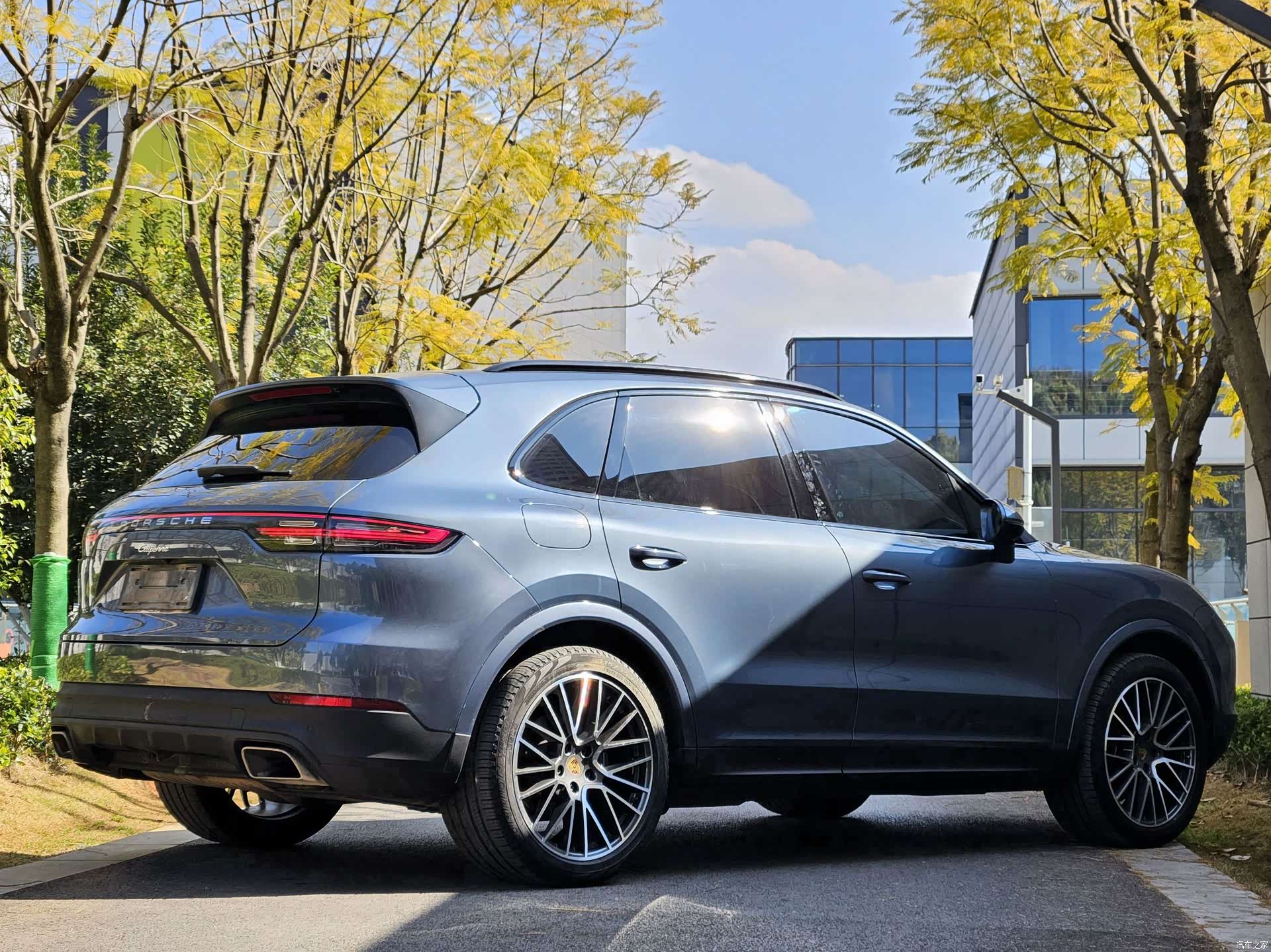 Porsche Cayenne, 2018 9