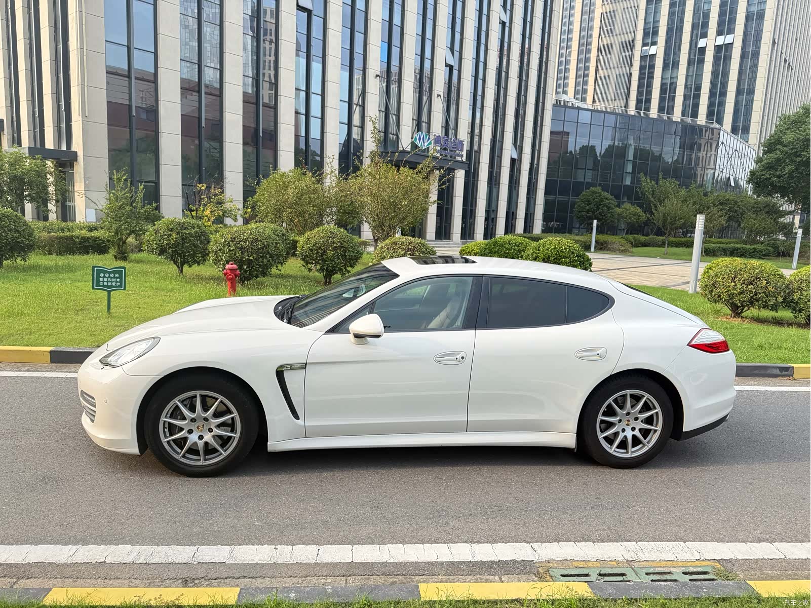 Porsche Panamera, 2011 2