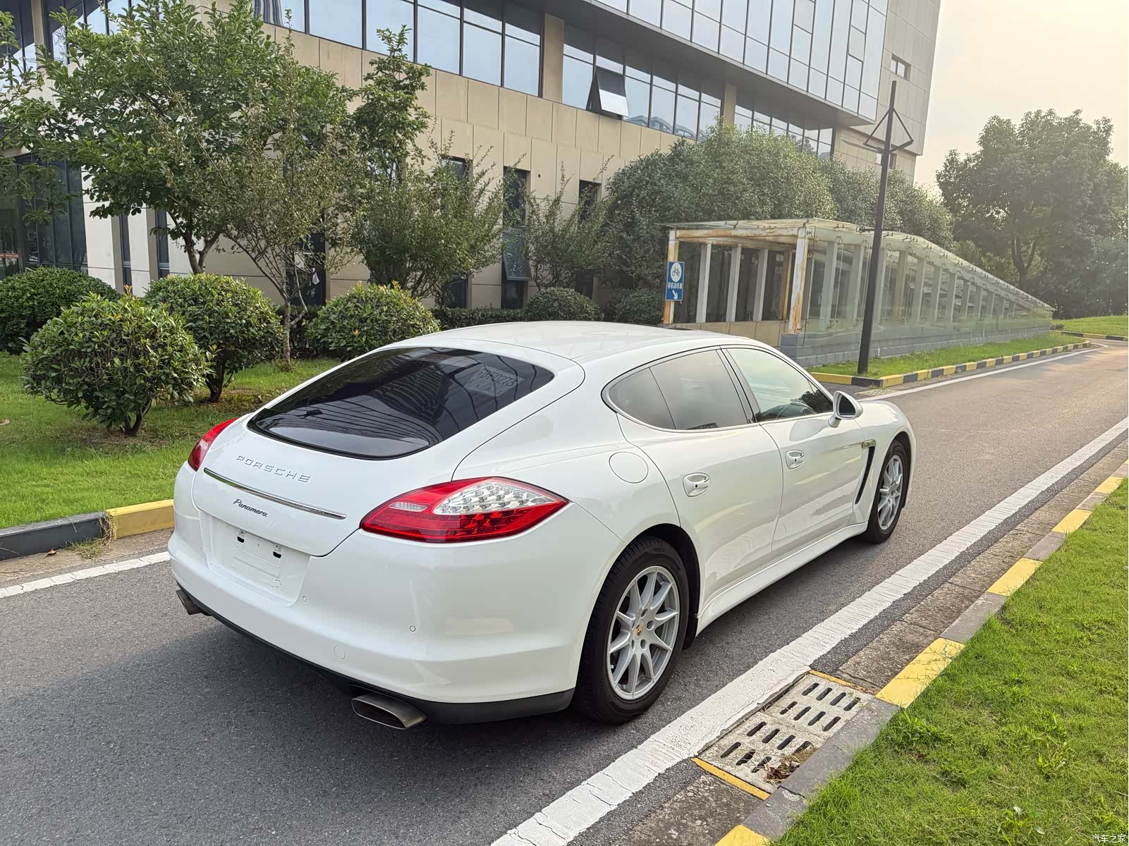 Porsche Panamera, 2011 все фото