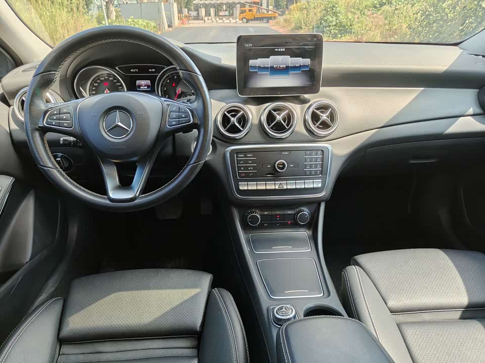 Mercedes-Benz GLA