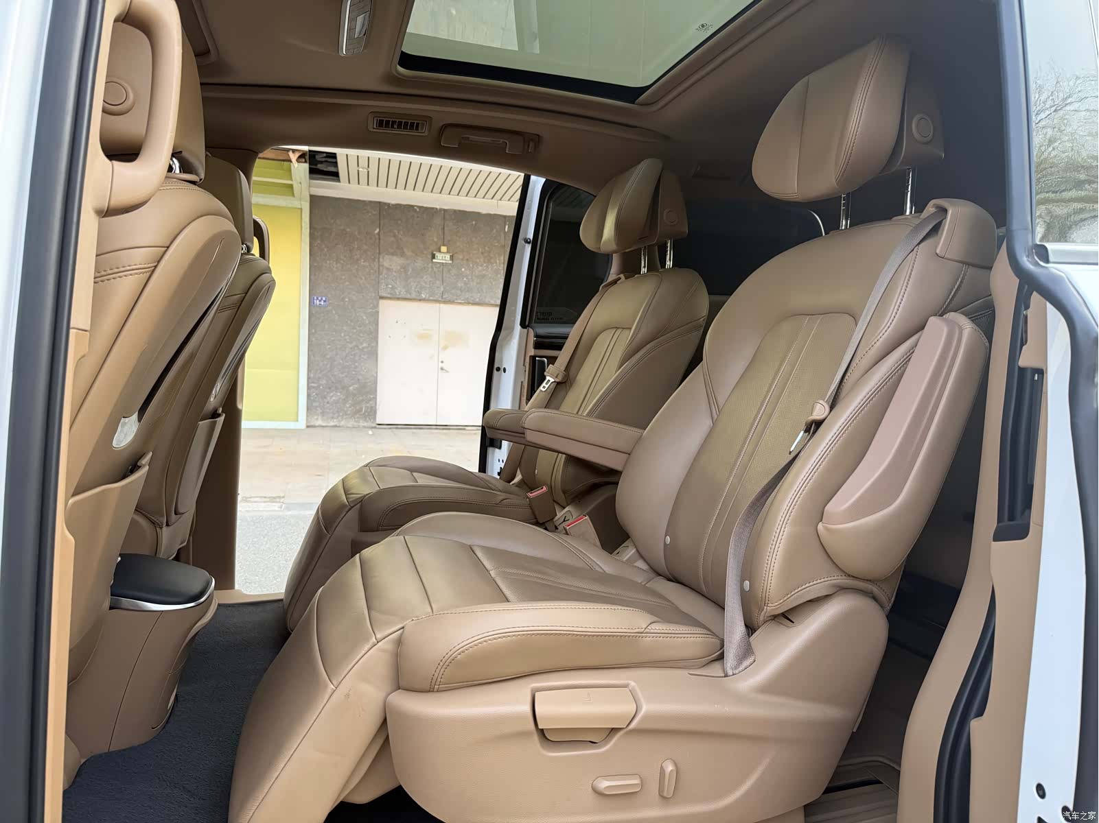 Buick GL8, 2018 10