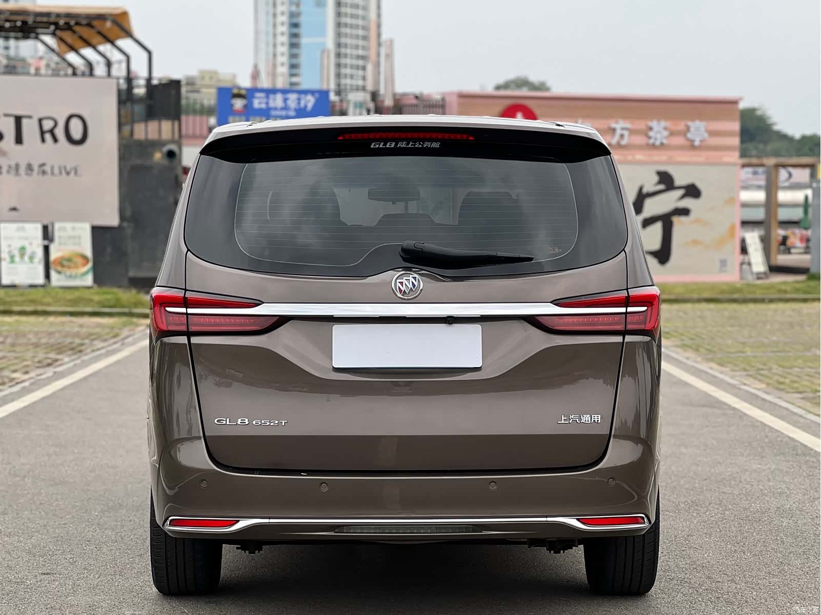 Buick GL8, 2022 6